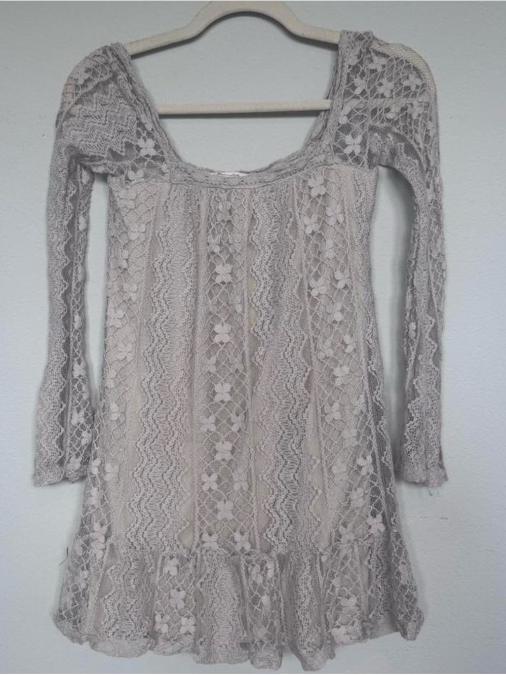 Y2K Lace Long-Sleeve Tunic Dress - Light Taupe